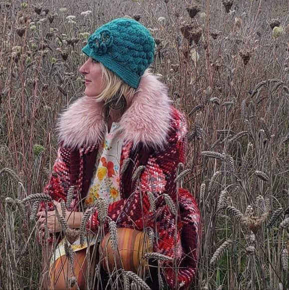 Meet your Posher, Minnie - Picture 3 of 17